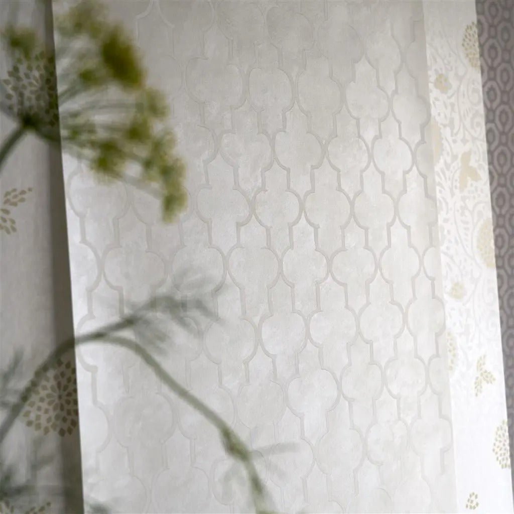 Pergola Trellis Wallpaper - Oyster - Designers Guild - PDG1151/02 - Premier Wallcovering