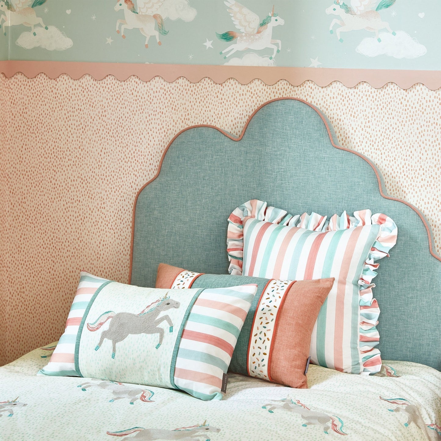 Raindrops Wallpaper - Blush - Villa Nova - W646/01 - Premier Wallcovering