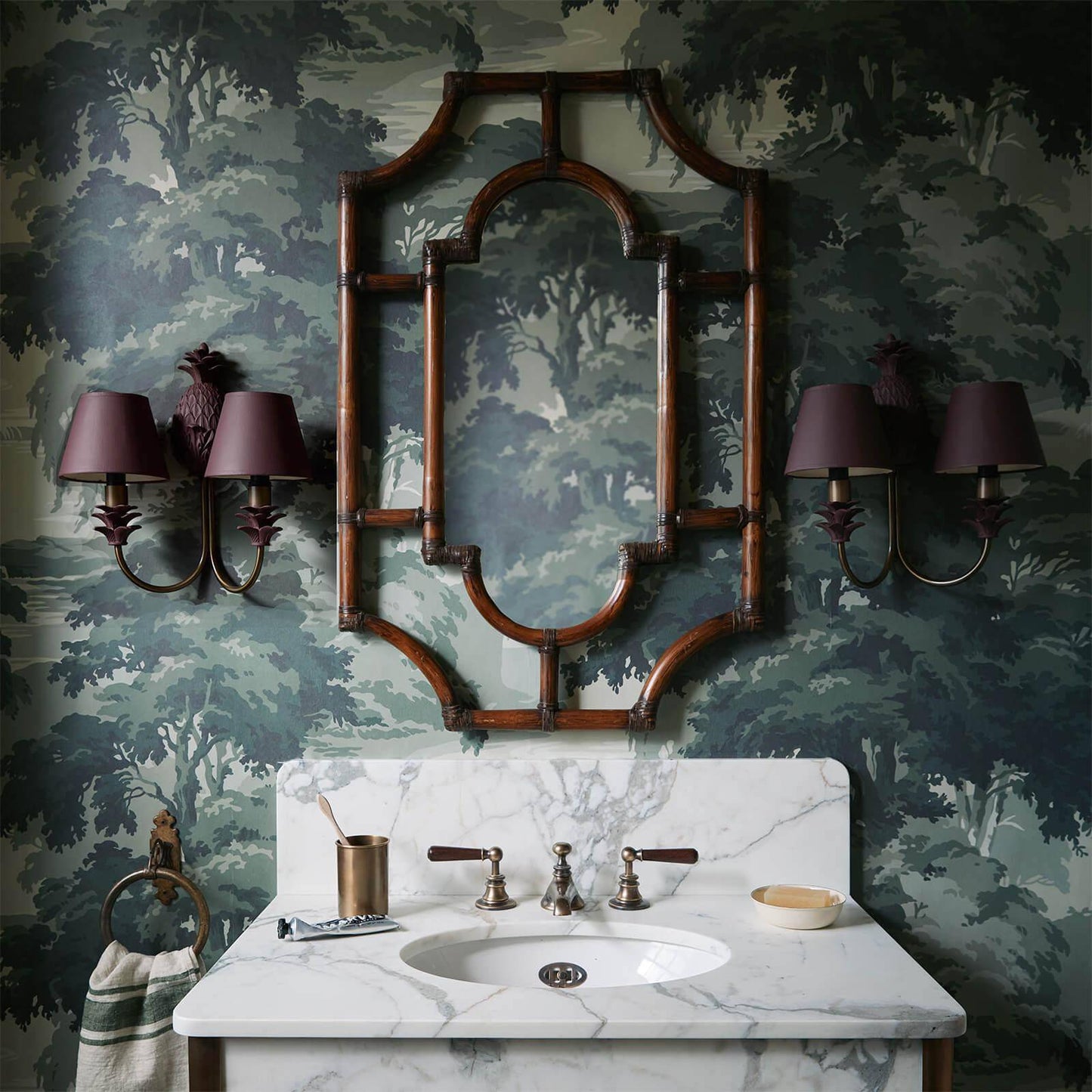 Reverie Wallpaper - Verde - House of Hackney - 1-WA-RVR-DI-VER-XXX - Premier Wallcovering