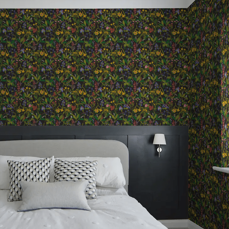 Ros och Lilja Wallpaper - Black - Boråstapeter - 1964 - Premier Wallcovering