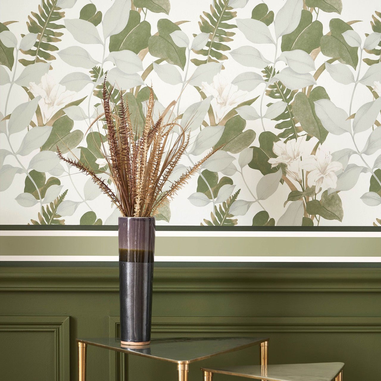 Royal Lily Soliflore Wallpaper - Vert Cendre - Casadeco - 200267212 - Premier Wallcovering