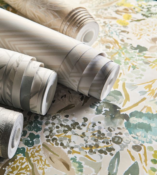 Sanguine Wallpaper - Pomegranate/Clemantine/Peony/Blueberry - HQN2112839 - Harlequin - Premier Wallcovering