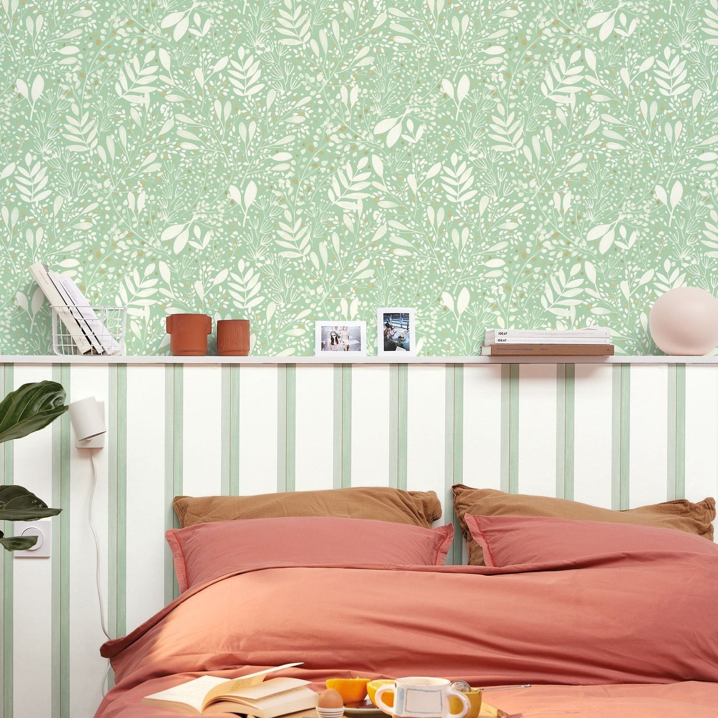 Satisfaction Wallpaper - Vert D'eau - Caselio - 105350708 - Premier Wallcovering