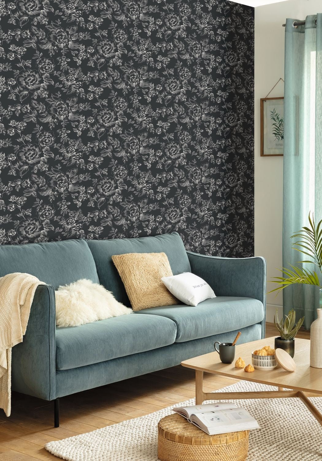 Smile A Fleur De Peau Wallpaper - Noir Blanc - Caselio - 69849122 - Premier Wallcovering