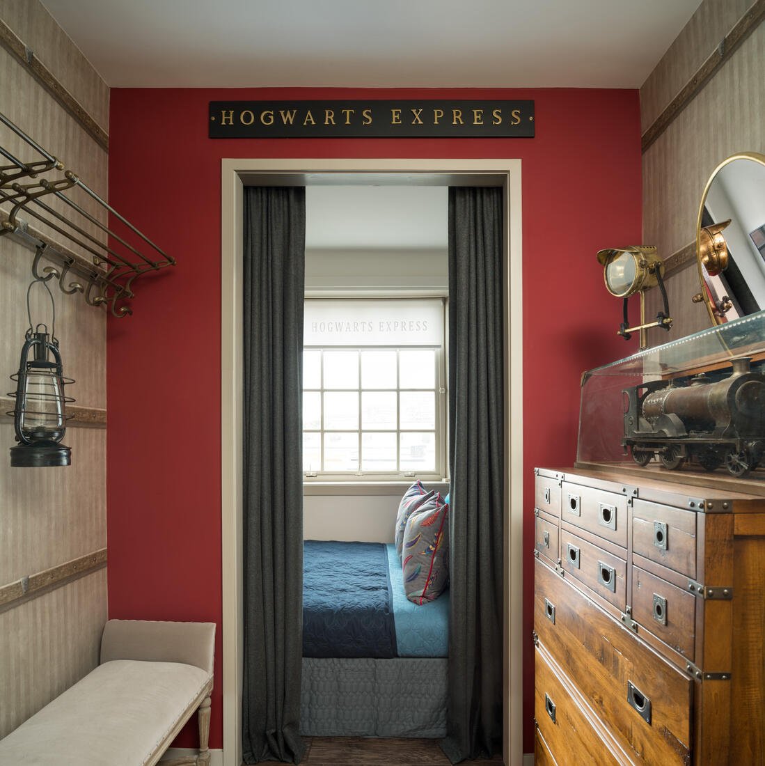 Steamer Wallpaper - Leather - Andrew Martin - ATTSTLE - Premier Wallcovering