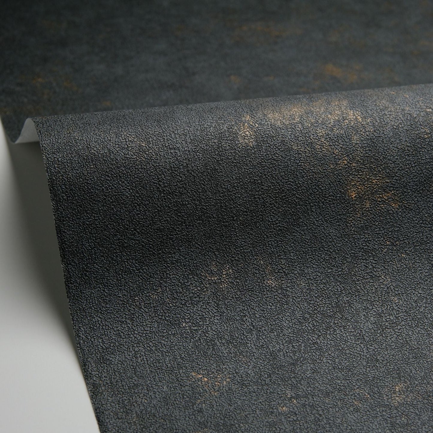 Uni Metallise/ Irise Wallpaper - Noir - Caselio - 105259149 - Premier Wallcovering