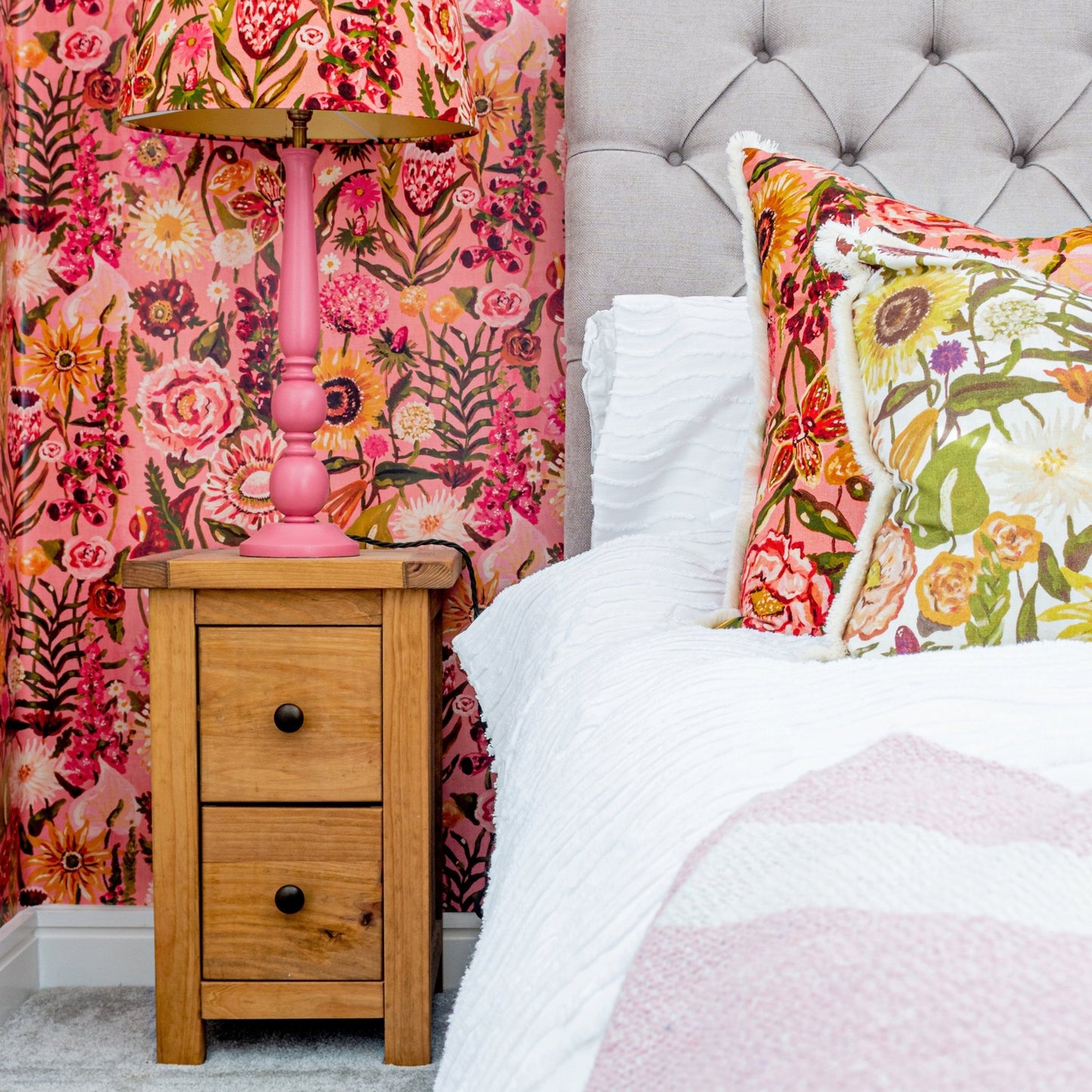 Utopia Wallpaper - Rosa-Pink - Wear The Walls - UTRP894152 - Premier Wallcovering