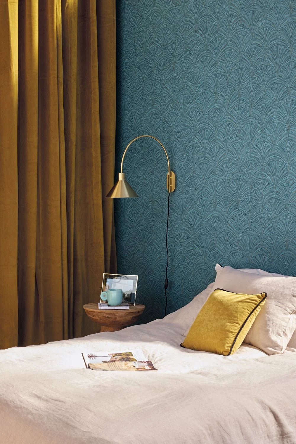 Vibration Wallpaper - Bleu or - Caselio - 107036350 - Premier Wallcovering