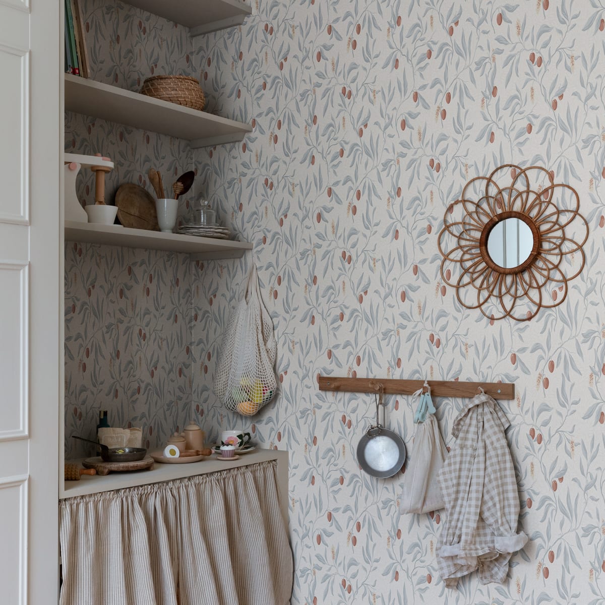 Vinnie Wallpaper - Misty Blue - Sandberg - S10192 - Premier Wallcovering